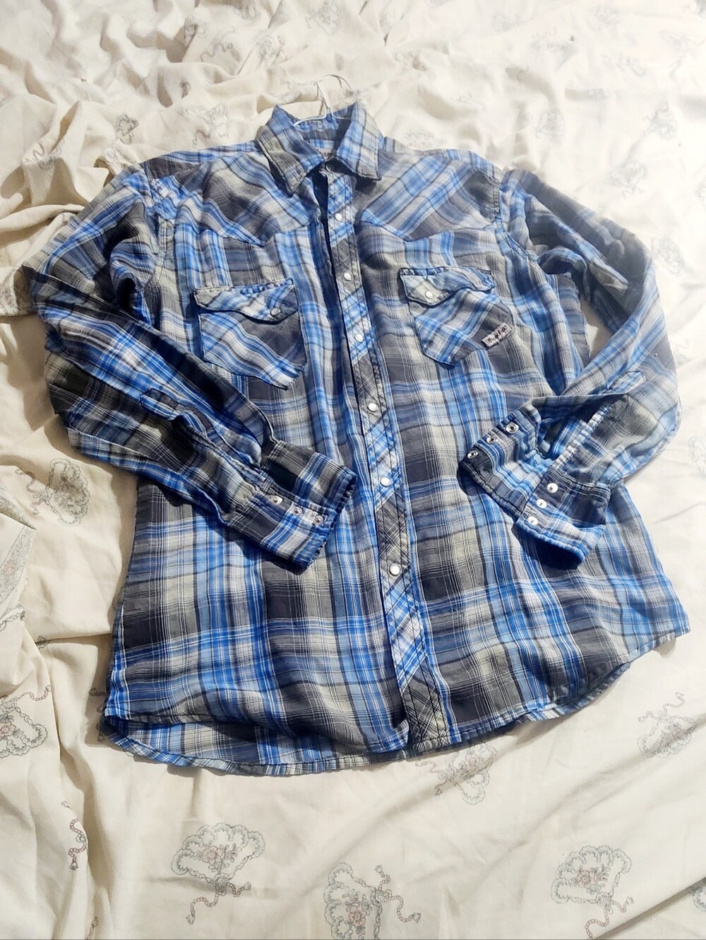 Wrangler Blue and Gray Plaid Western Button-Down Shirt
